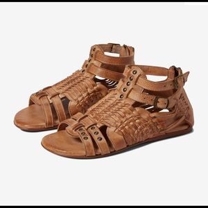 NIB BED STU CLAIRE SIZE 8.5